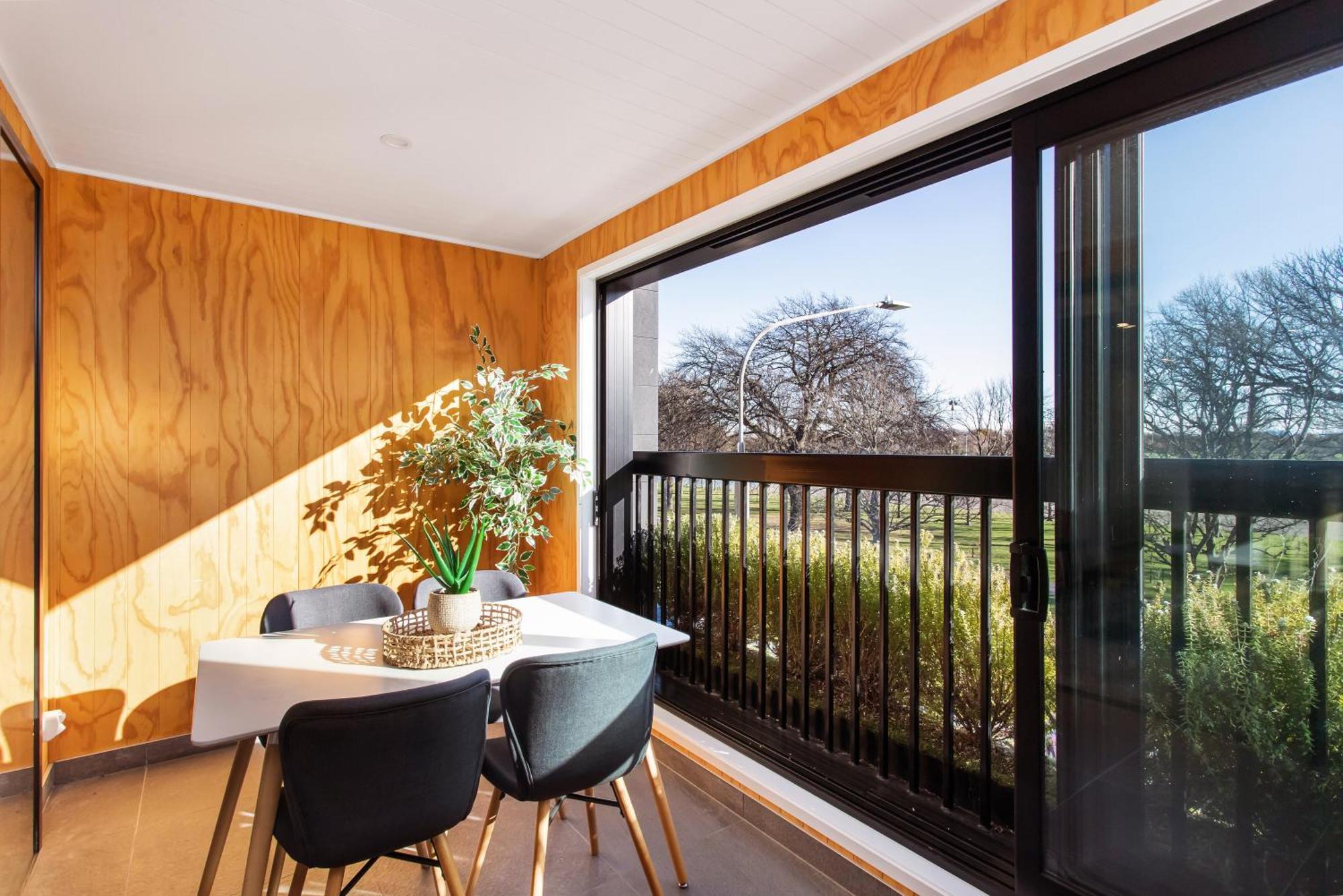 Penthouse Apartment Scenic Views-Spacious 2Br Christchurch Buitenkant foto